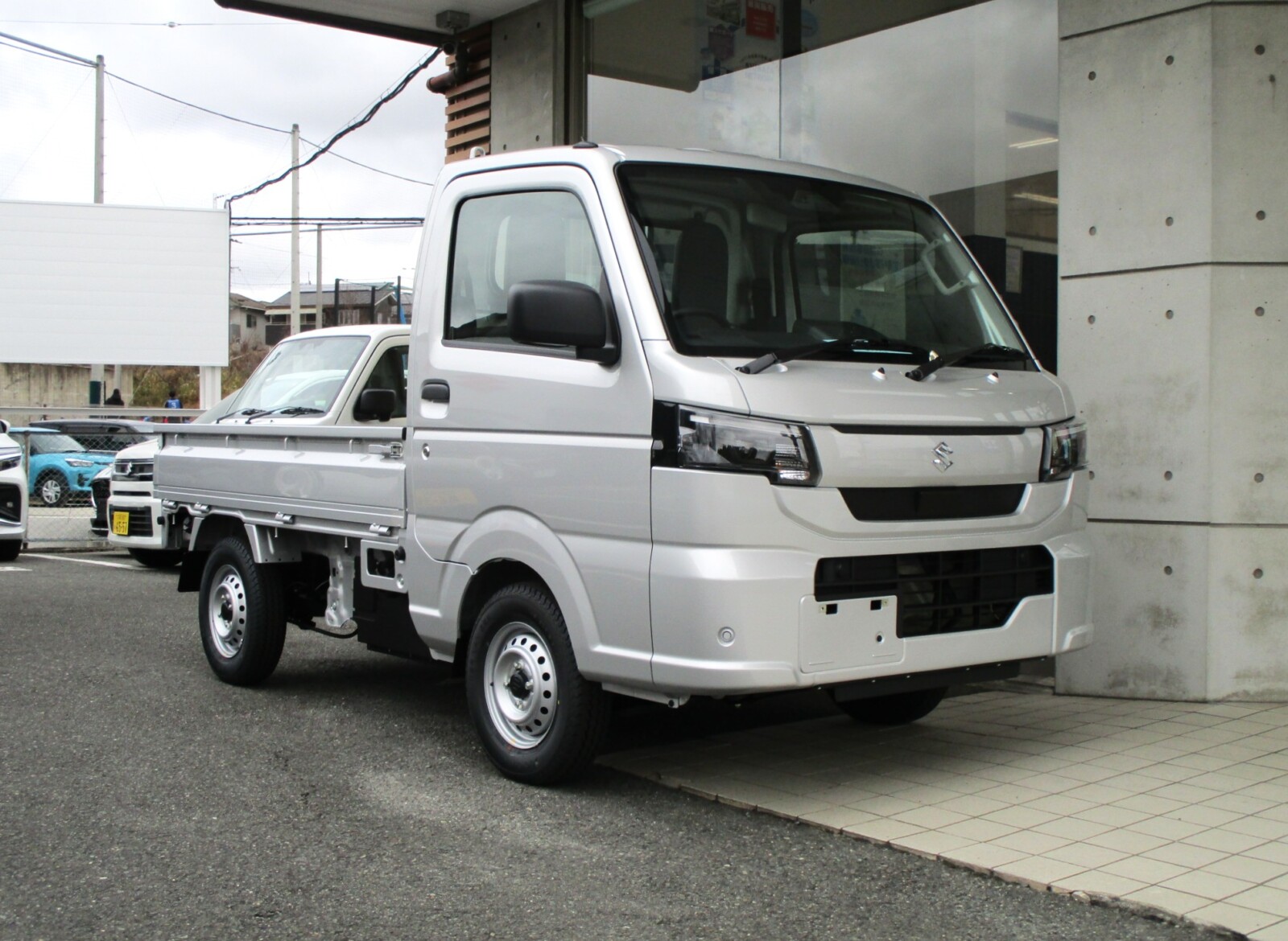 3月2日入庫車情報】キャリイ KC 5MT車 セーフティサポート／スズキ保証