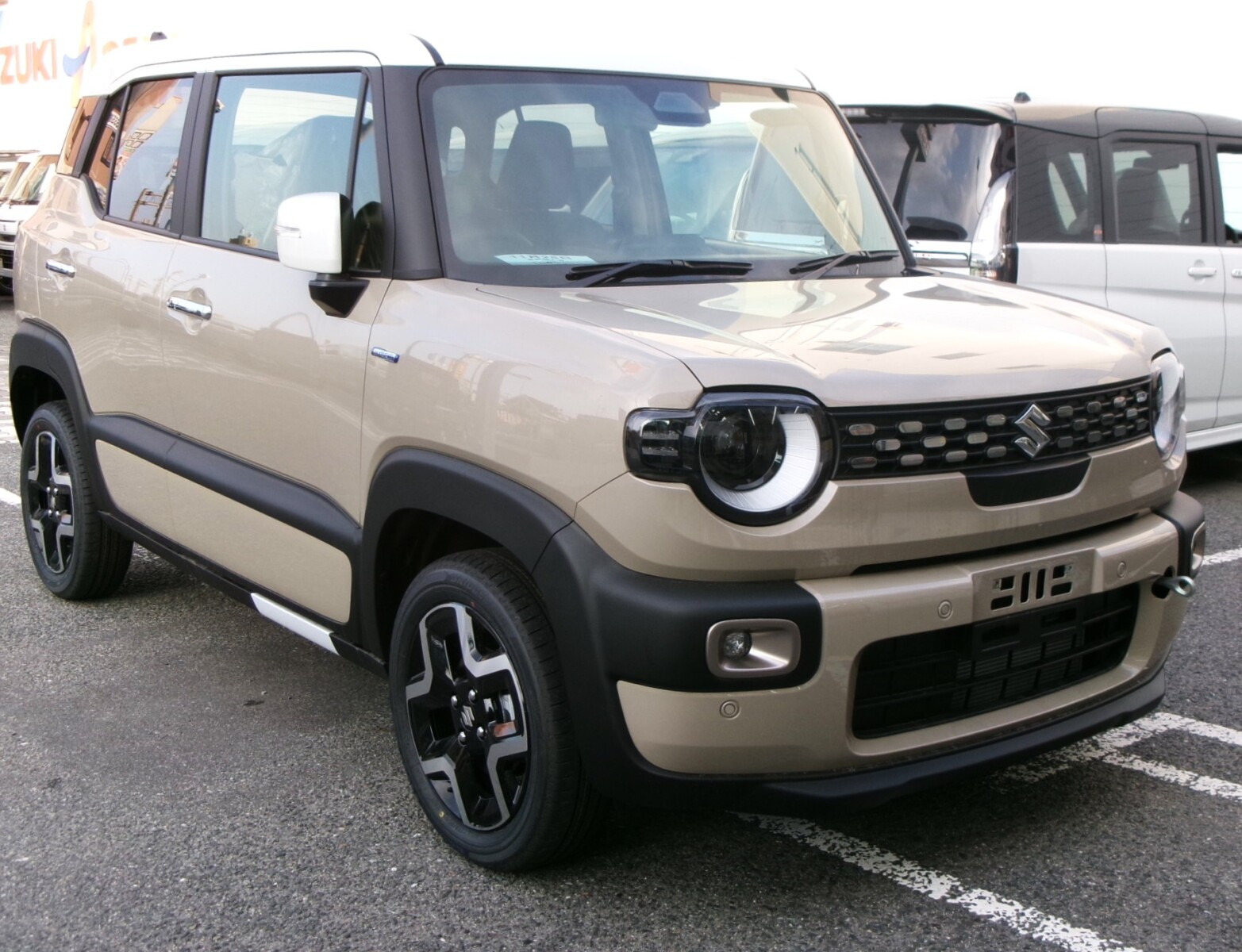 4月13日入庫車情報】クロスビー ハイブリッドMZ（2トーンルーフ）入庫