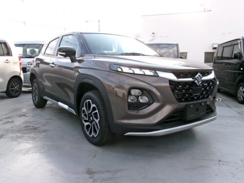 【8月23日入庫車情報】フロンクス 1.5ハイブリッド4WD！2トーンルーフ・全方位モニター付きの特選車！