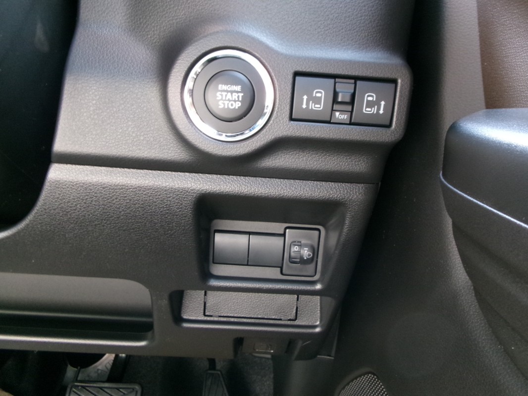 スズキ スペーシア 10枚目