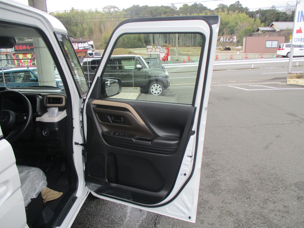 スズキ スペーシア 11枚目