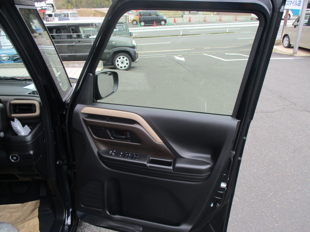 スズキ スペーシア 11枚目