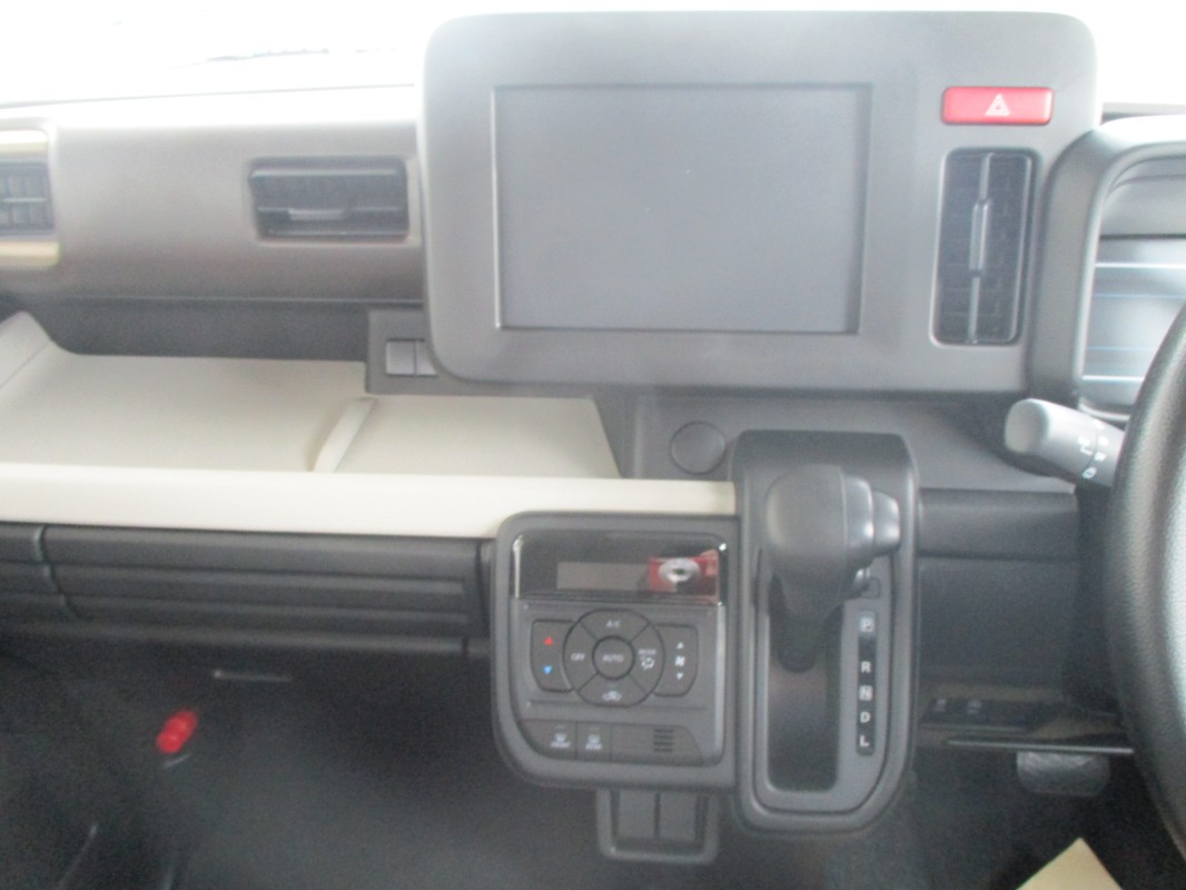 スズキ スペーシア 7枚目