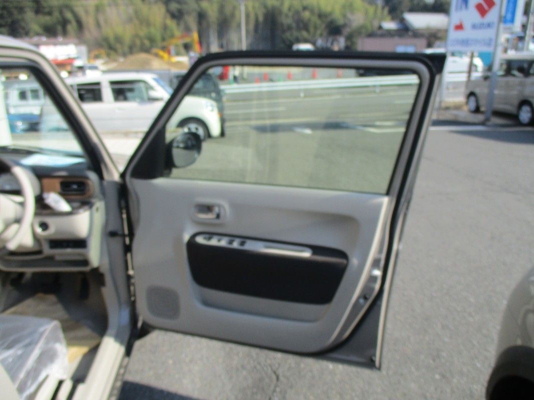 スズキ ラパンＬＣ 11枚目