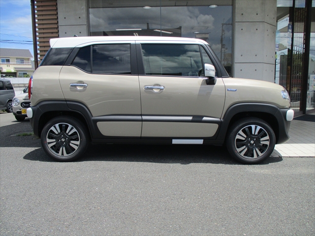 スズキ クロスビー 2枚目