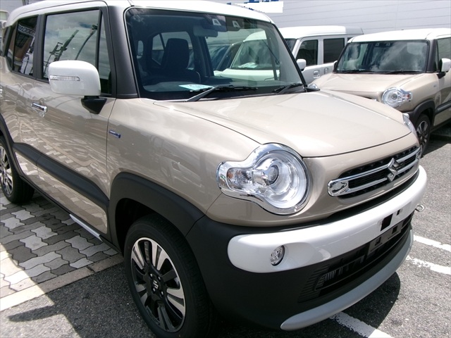 スズキ クロスビー 2枚目