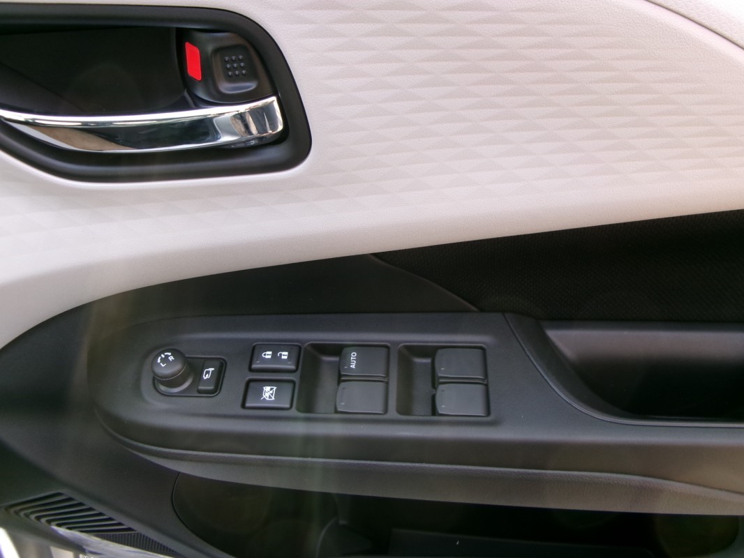 スズキ スイフト 9枚目