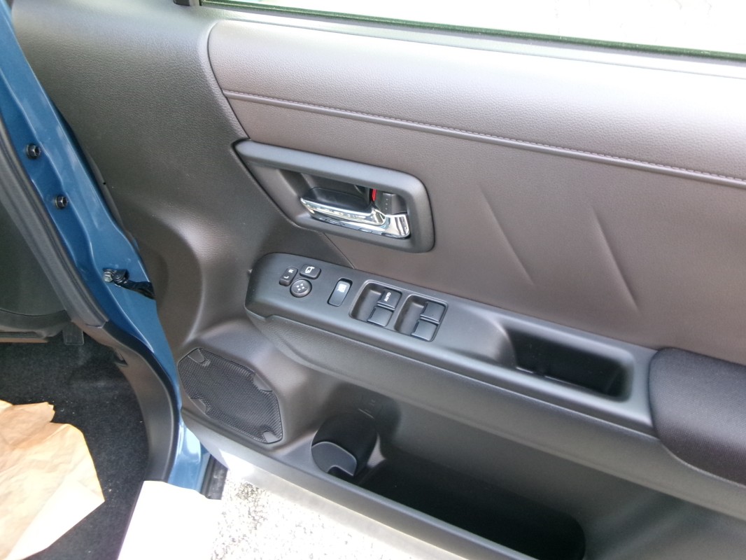 スズキ クロスビー 11枚目