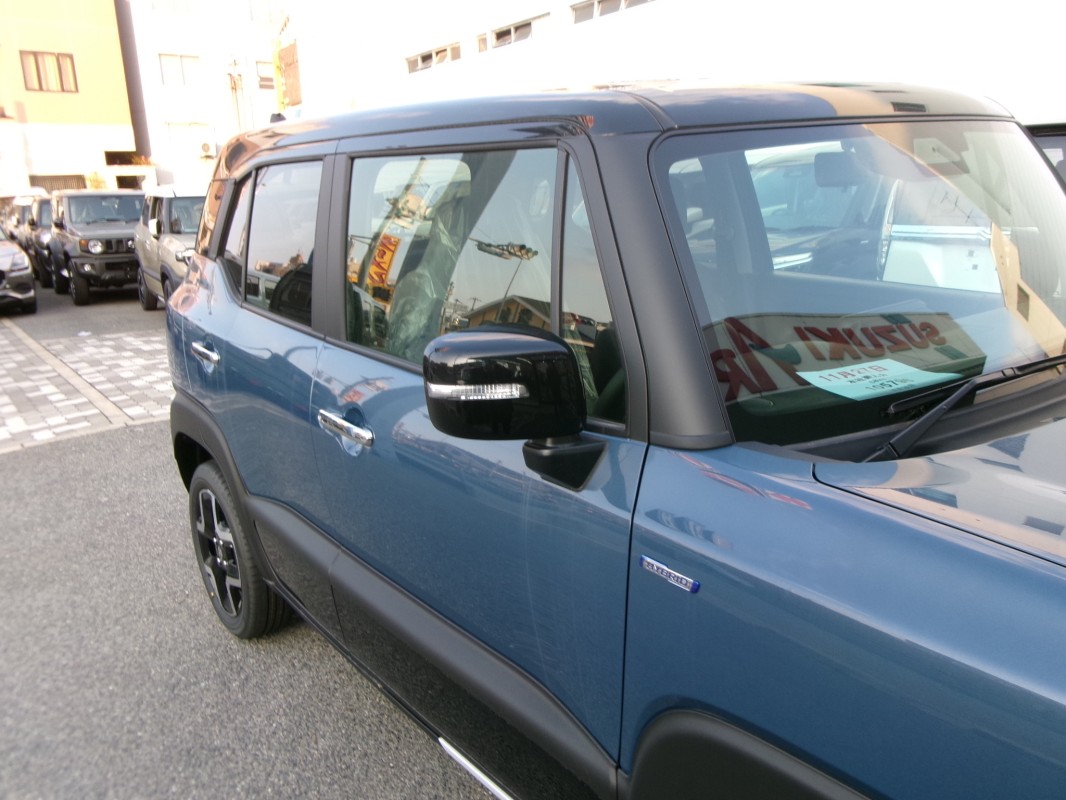 スズキ クロスビー 2枚目