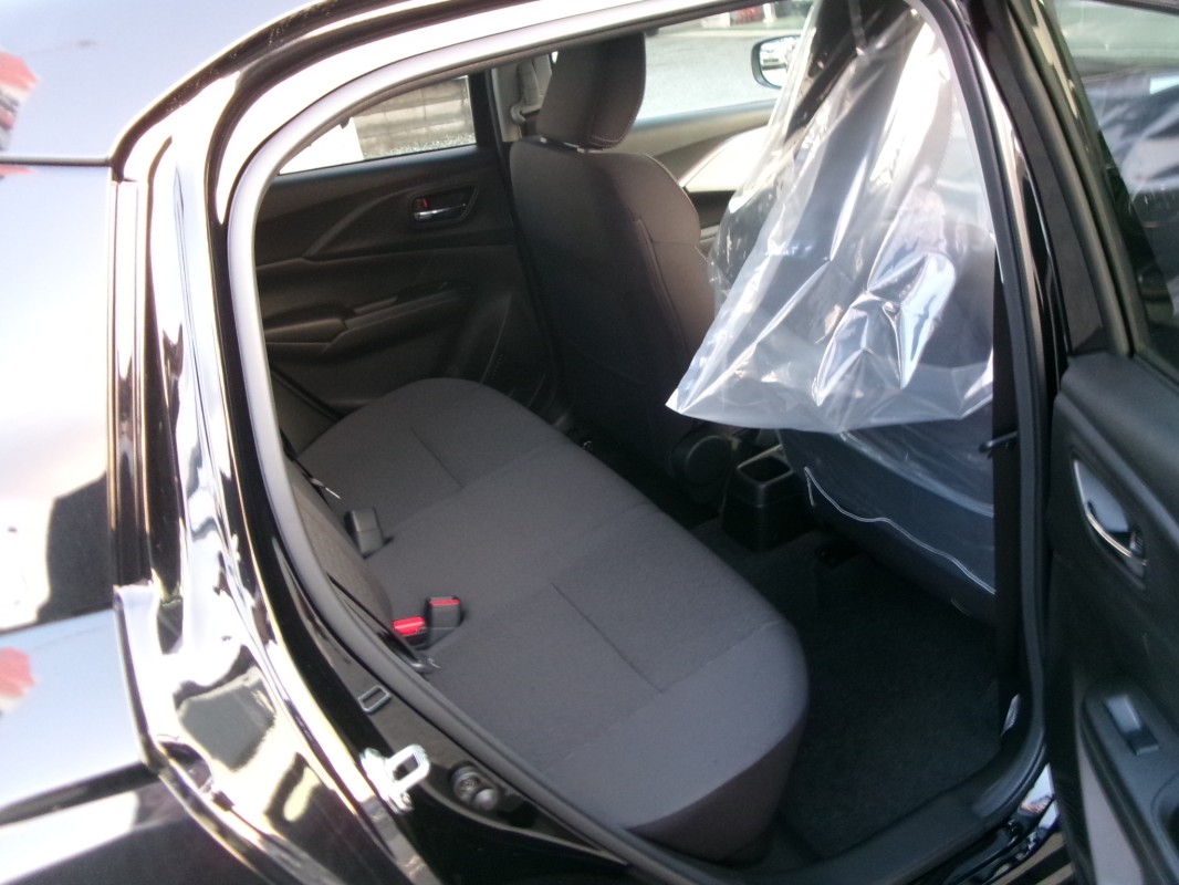 スズキ スイフト 4枚目